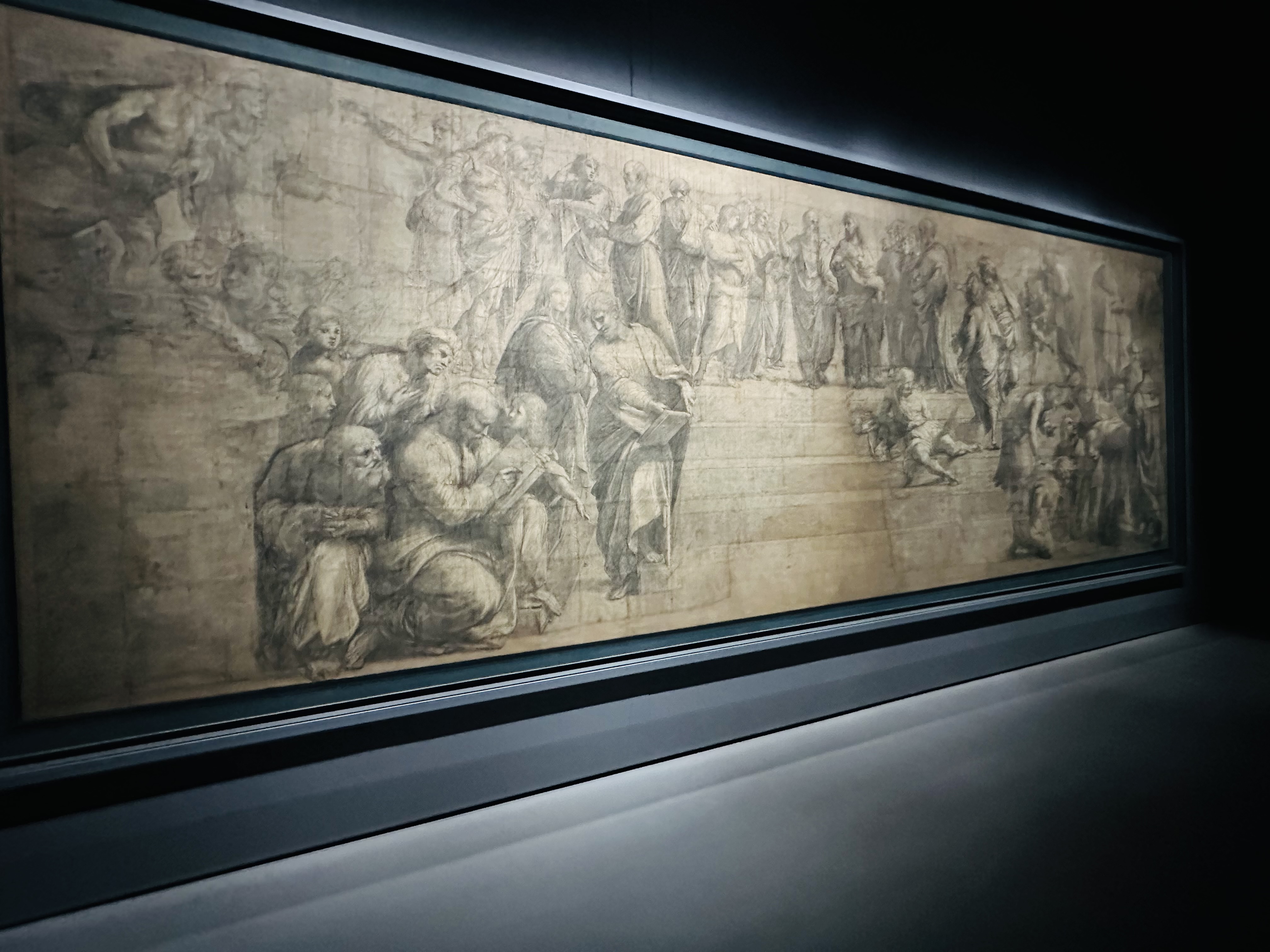 アンブロジアーナ 閲覧室（書架と机）