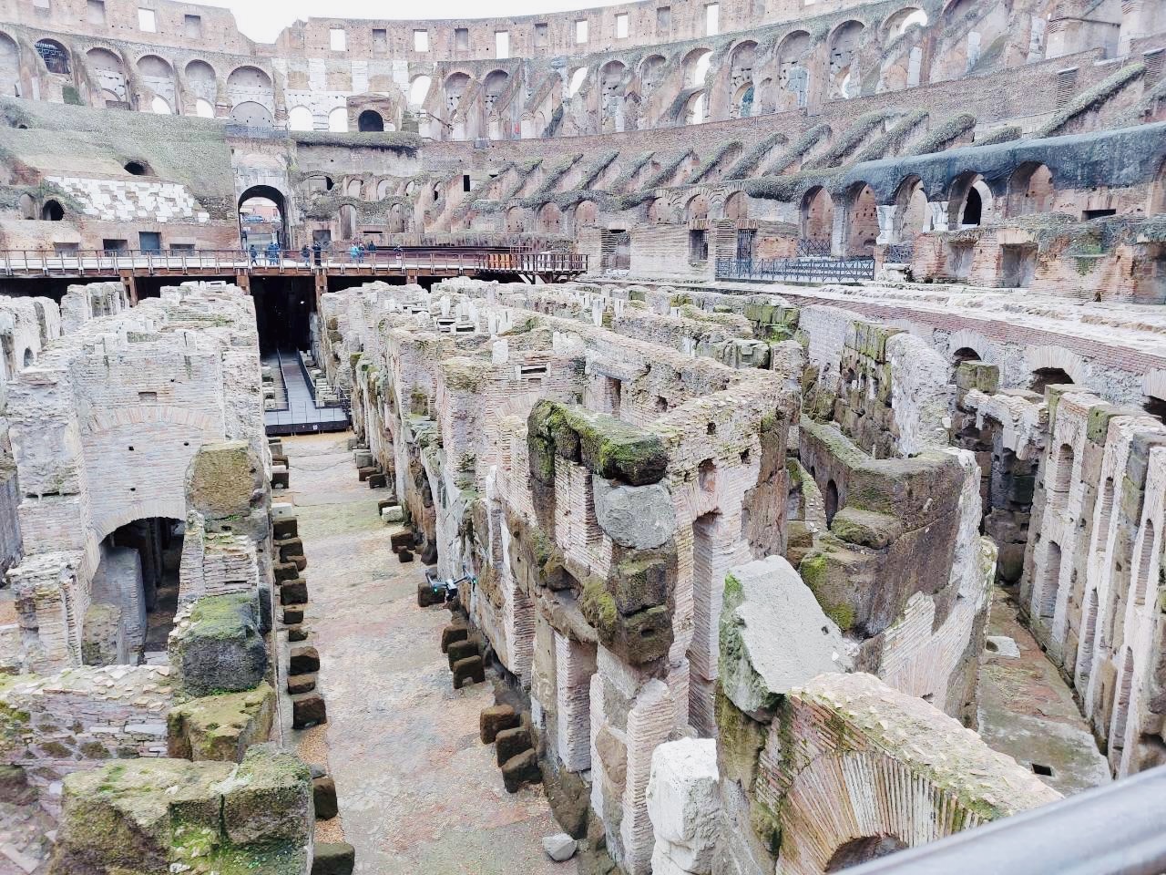 コロッセオ 内部