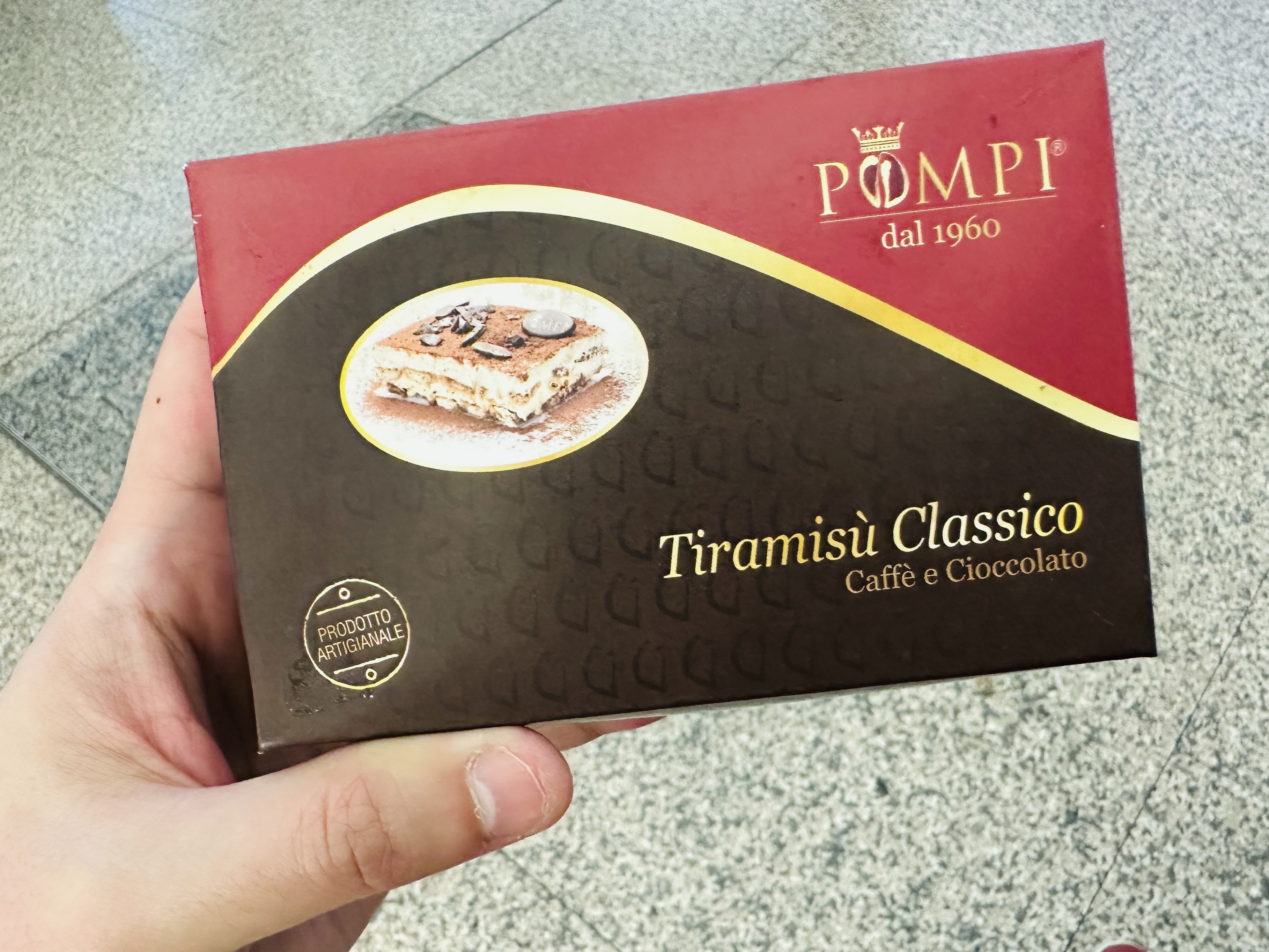 本場ティラミスならPOMPI。テルミニ駅で味わう老舗の一品