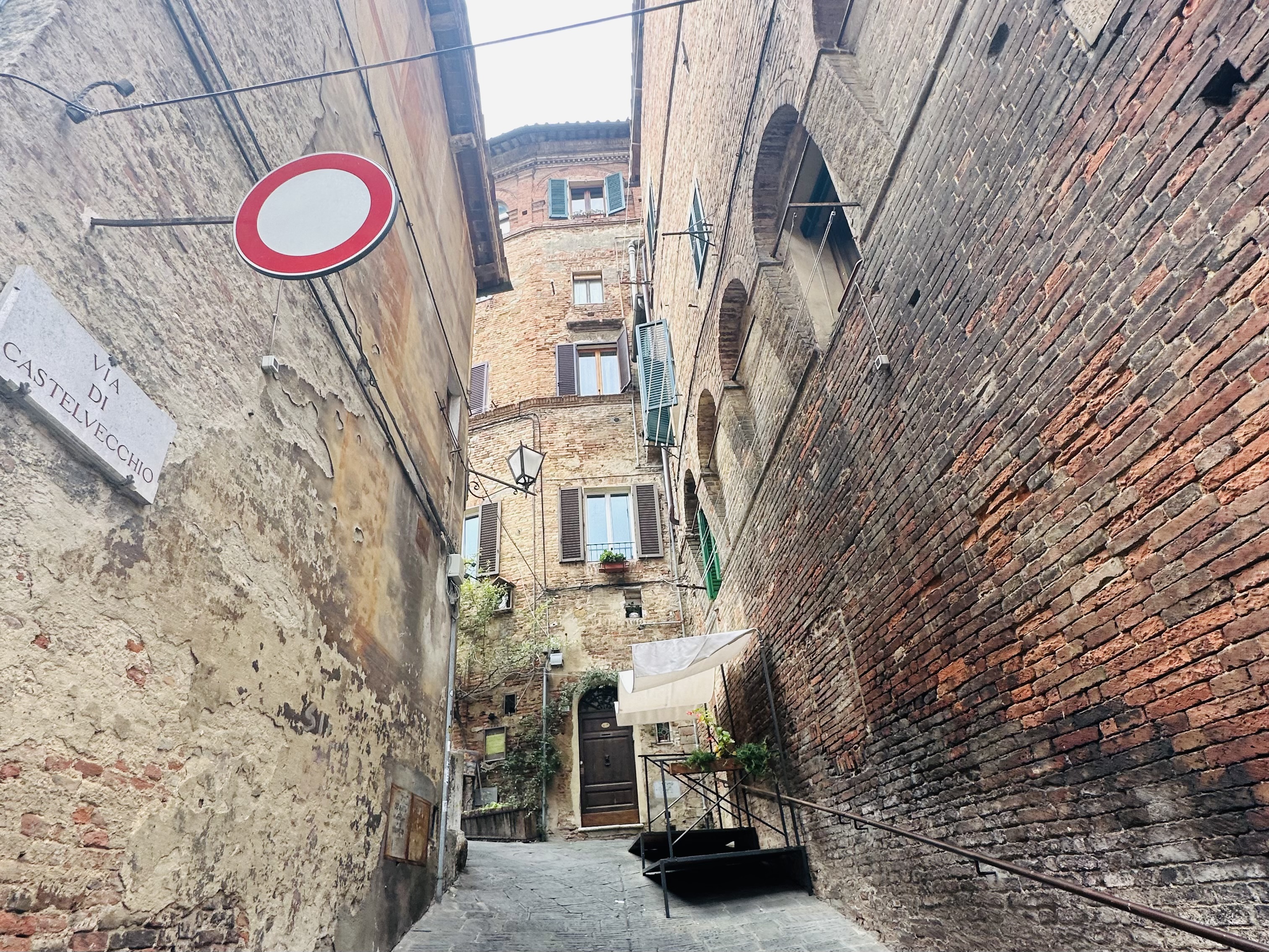 旧市街の街並み サムネイル