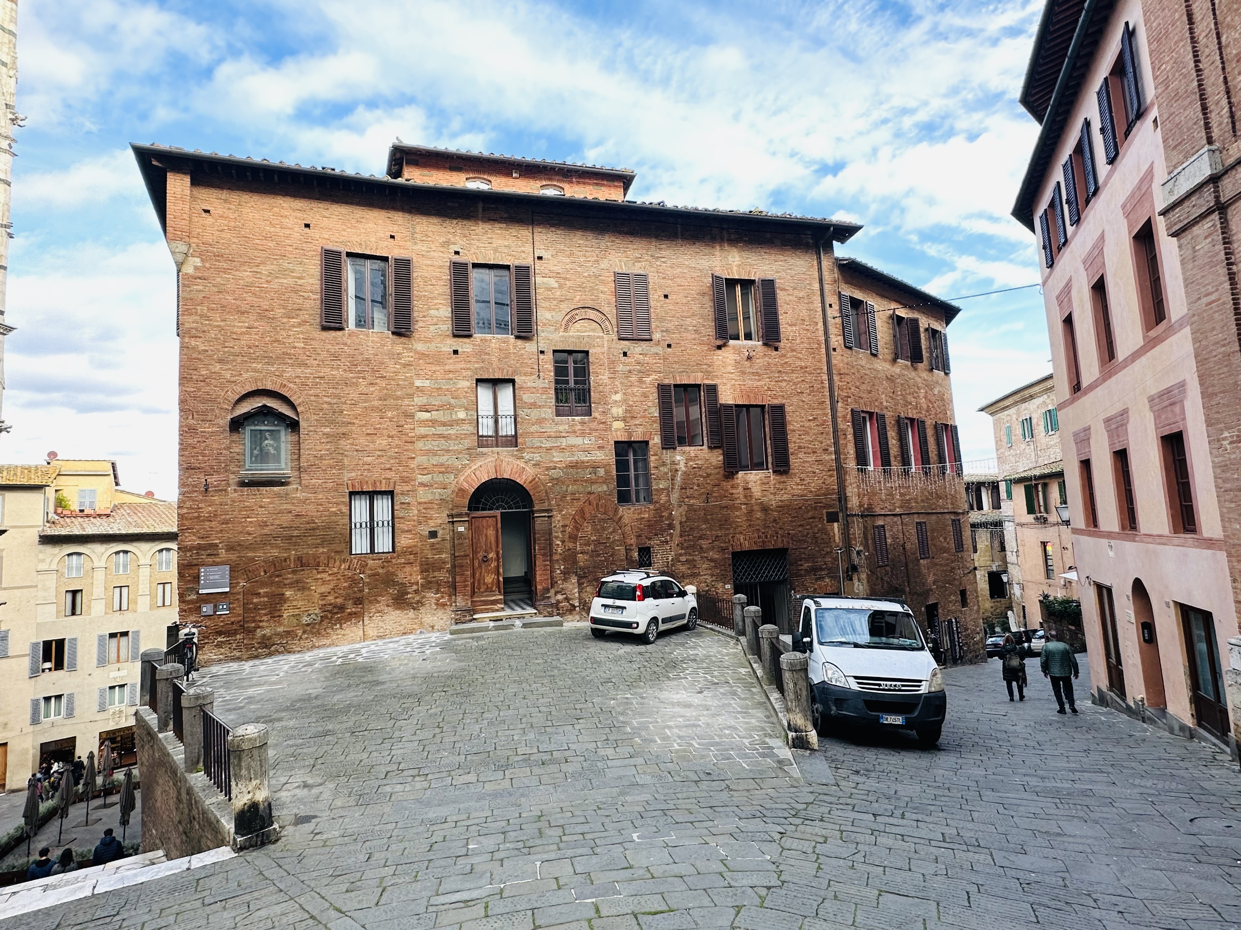 シエナ中世の街並み