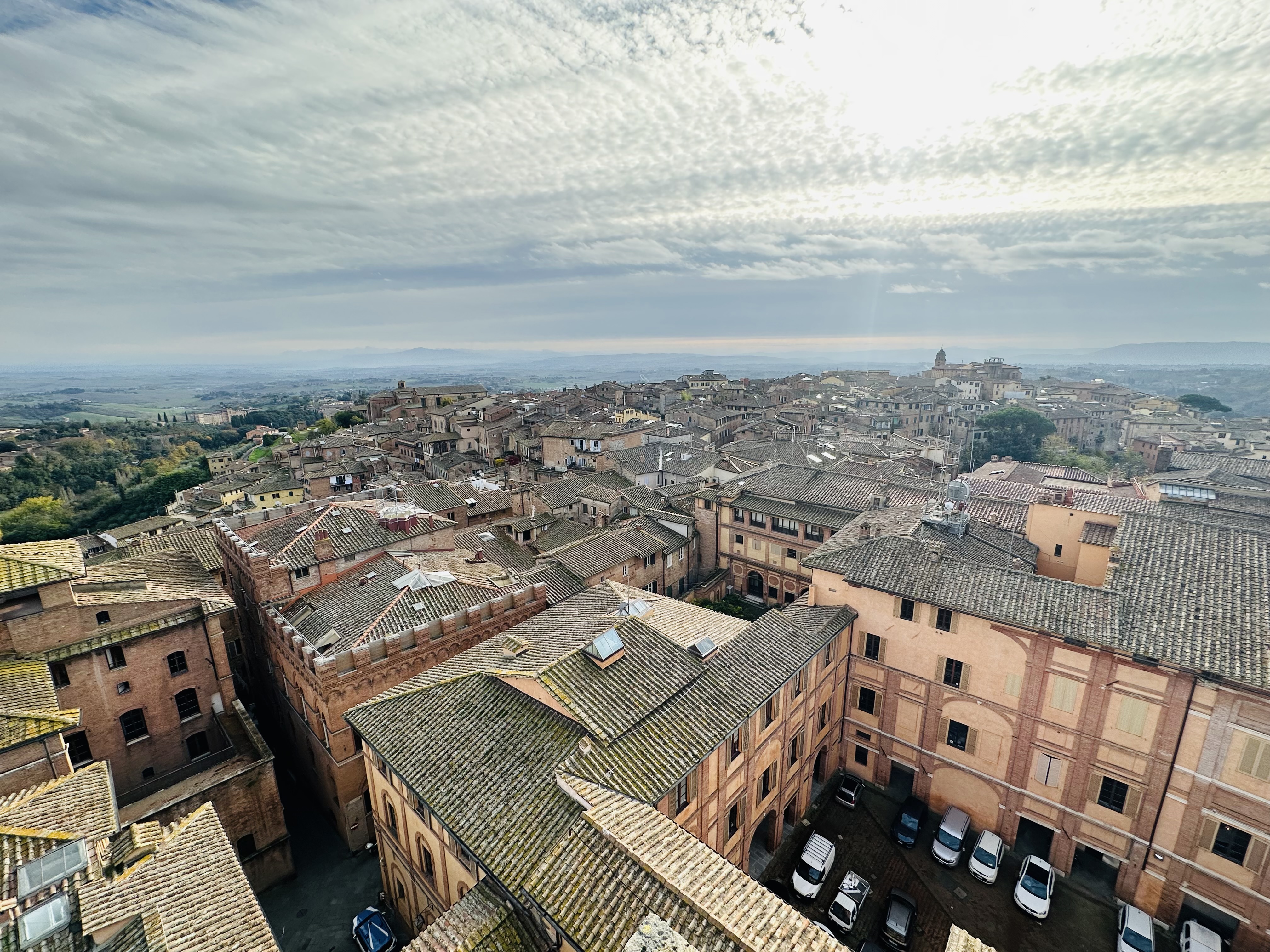 ファッチャトーネの上から見下ろすシエナ旧市街5