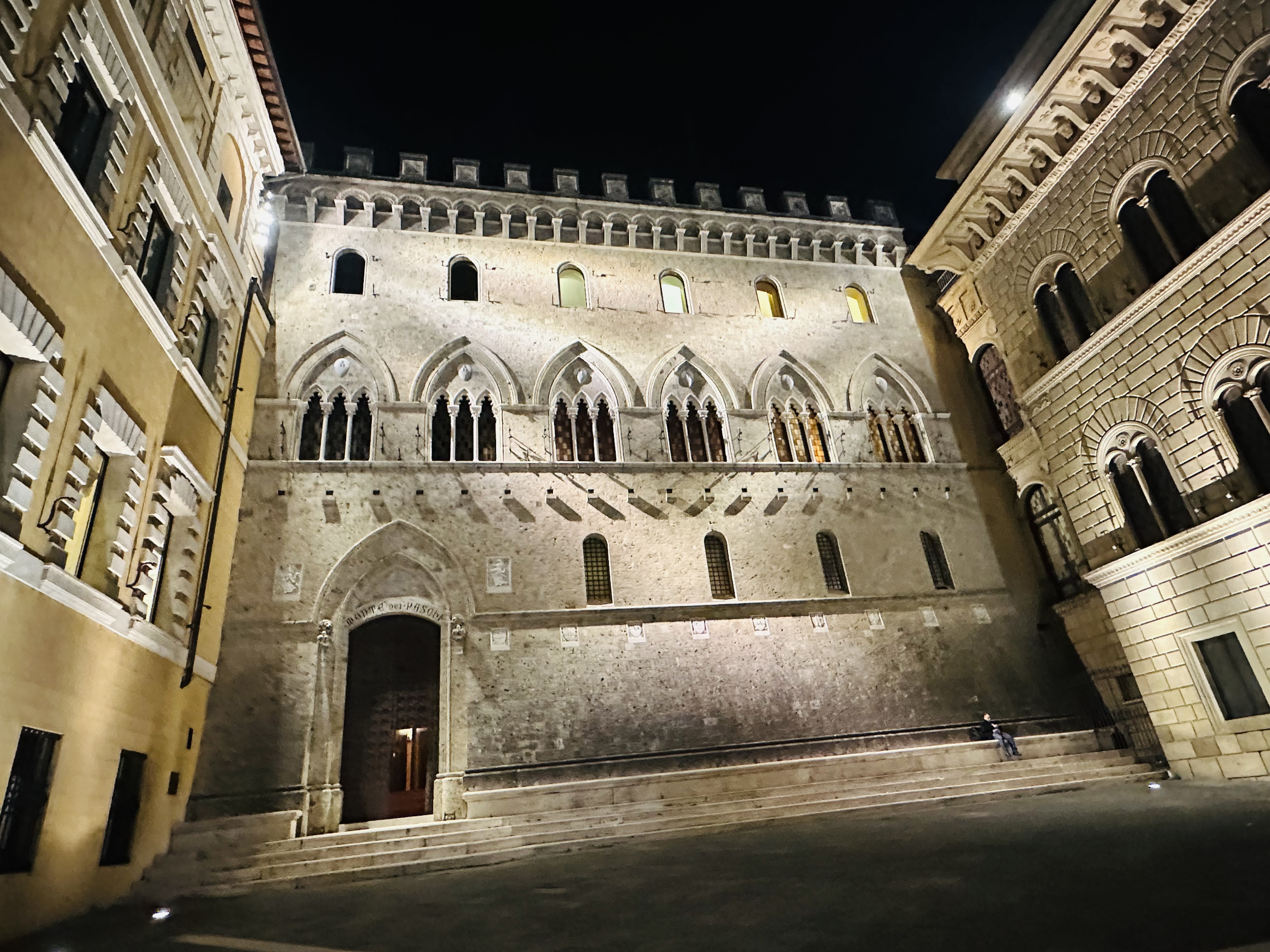 モンテ・デイ・パスキ銀行 サムネイル