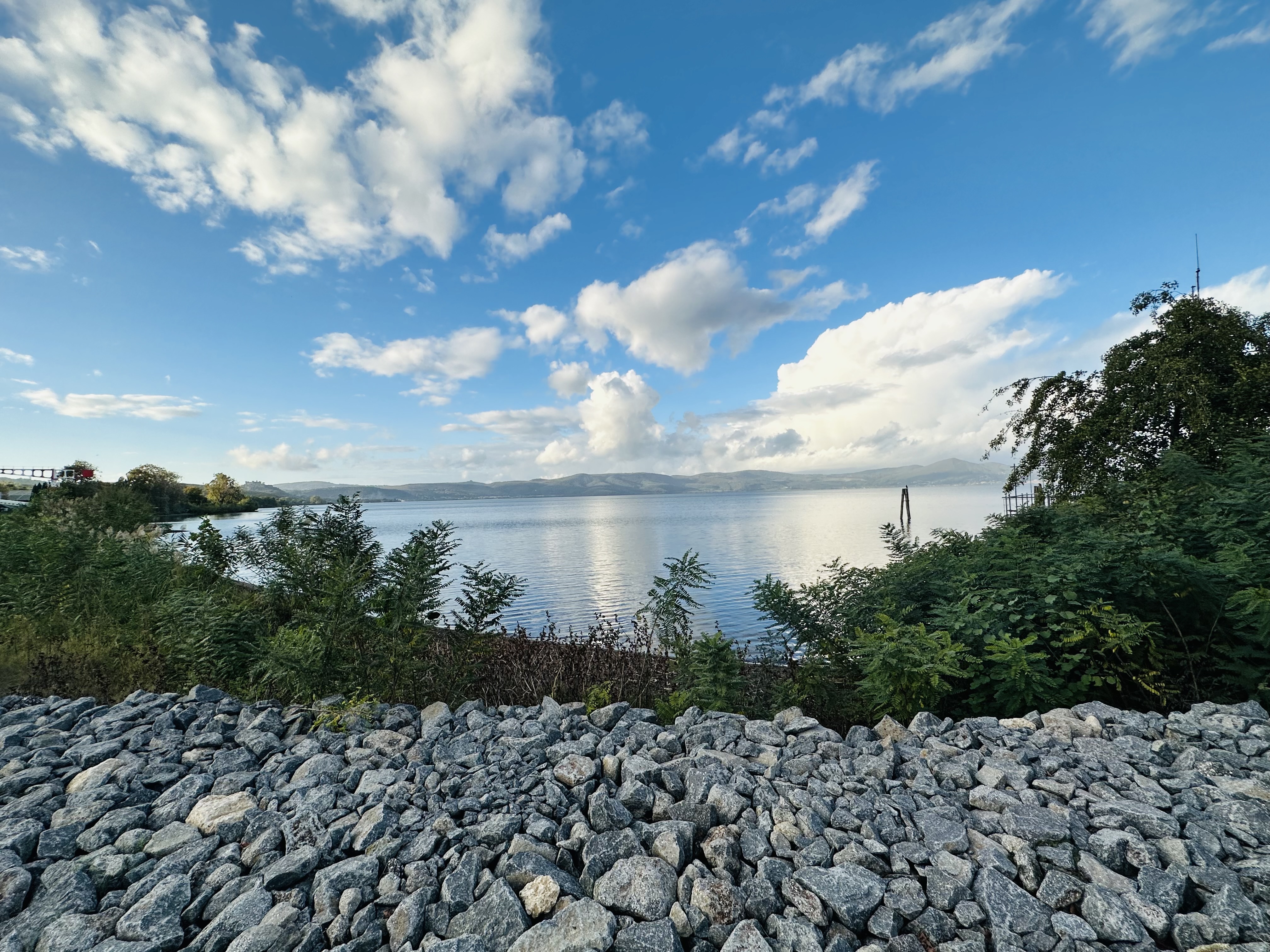 ブラッチャーノ湖